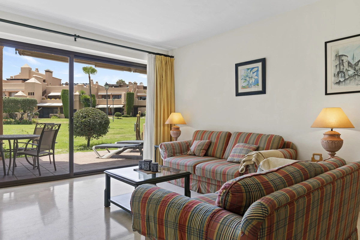 2-5bd7b9d04b45e33852eaf0ec6670150d