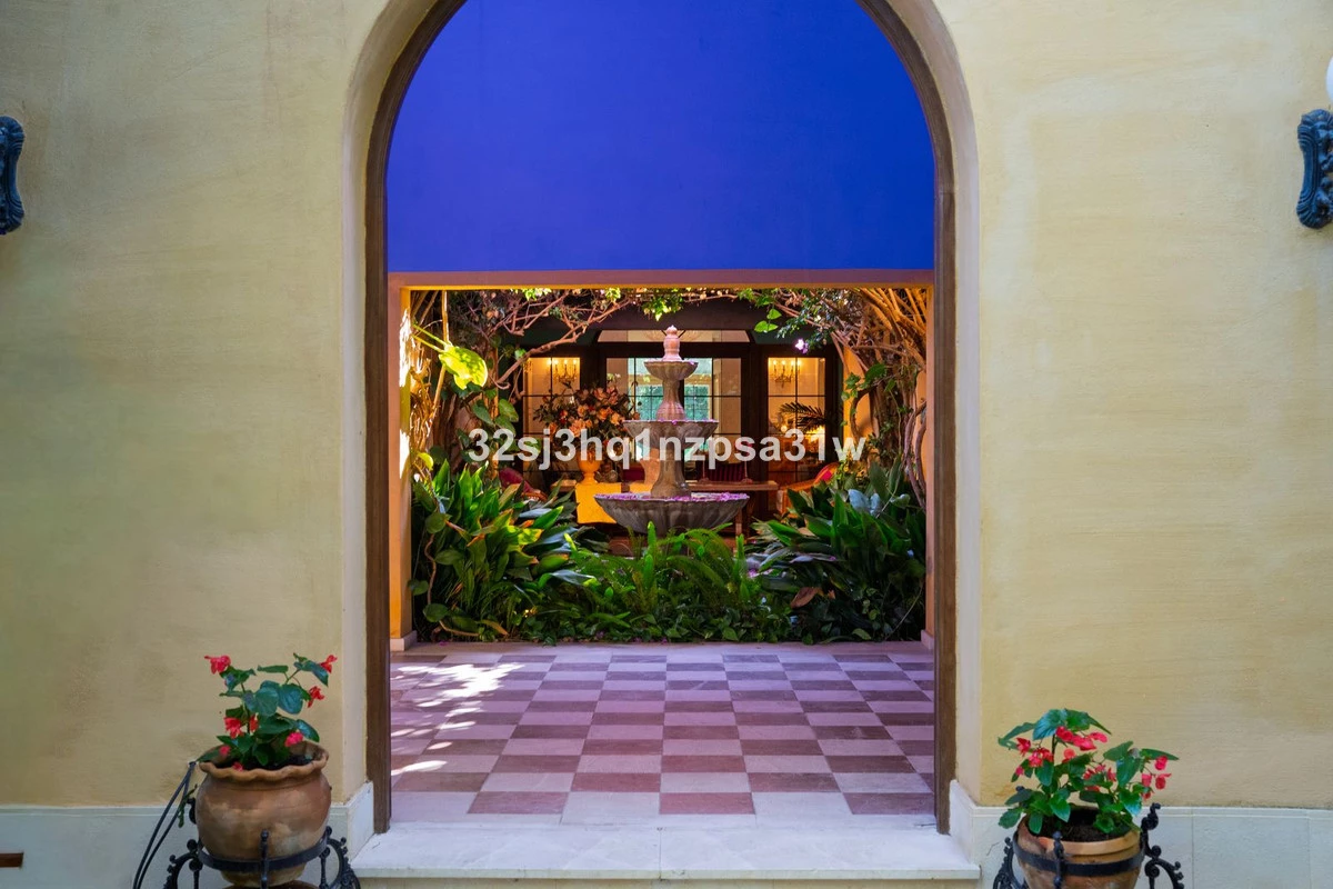 8-e64a9055bba3e77ac8aca3b893cdf826