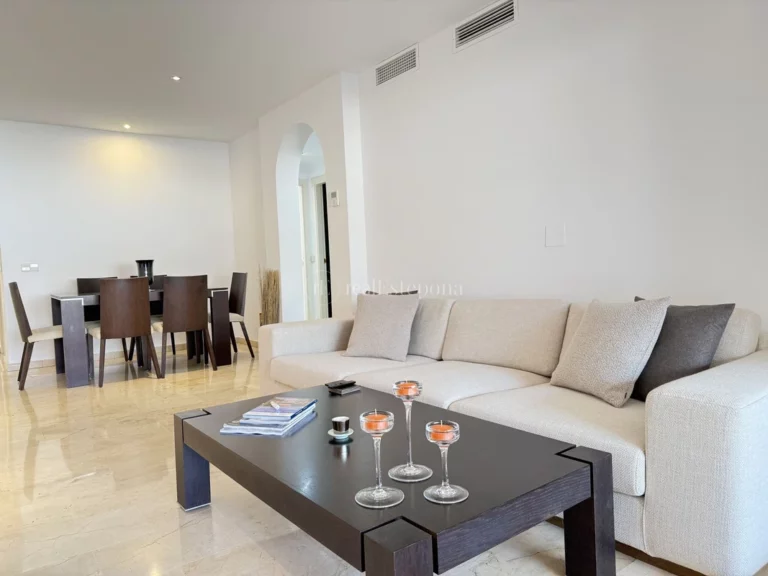 24KPMA35 | Apartment in San Pedro de Alcantara – € 350,000 – 2 beds, 2 baths