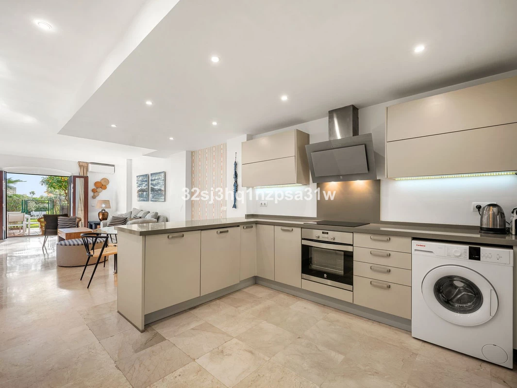 7-aa4cc561180b369757c0bb4af9886cd3