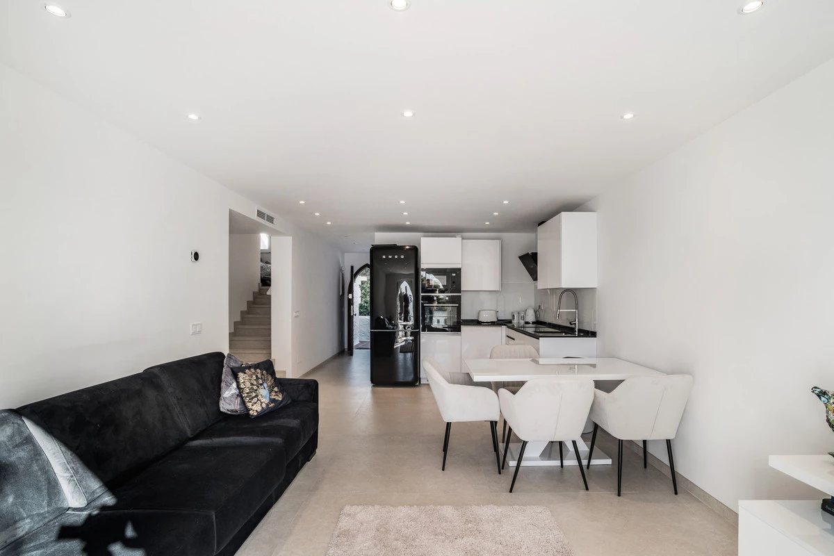 7-aa4cc561180b369757c0bb4af9886cd3