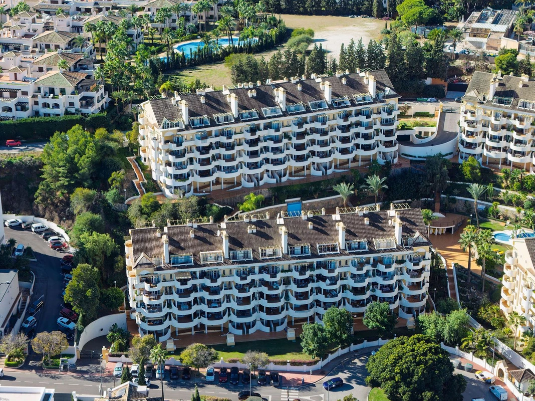 1-7980e48d732b6fc85c14b43b94d2aa54