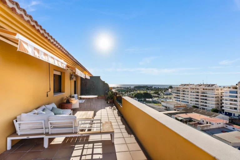 R4933510 | Penthouse in San Pedro de Alcántara – € 690,000 – 3 beds, 2 baths