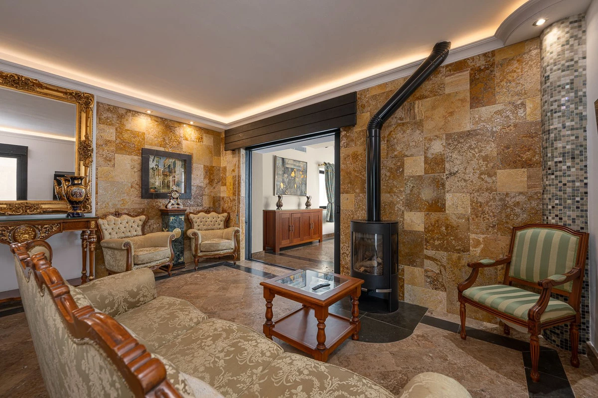 4-c23c0f86247804fa50226aecd8b0b2c8