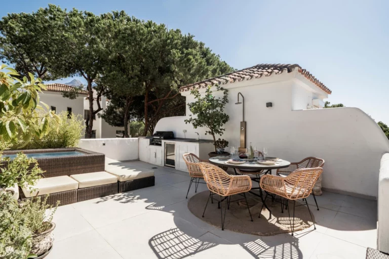 R5242822 | Duplex in Nueva Andalucía – € 765,000 – 3 beds, 3 baths