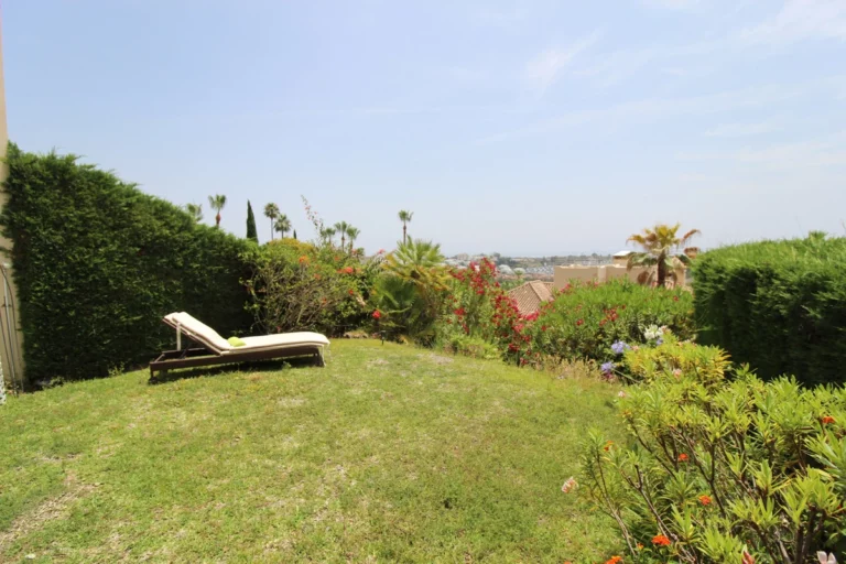 1-7980e48d732b6fc85c14b43b94d2aa54