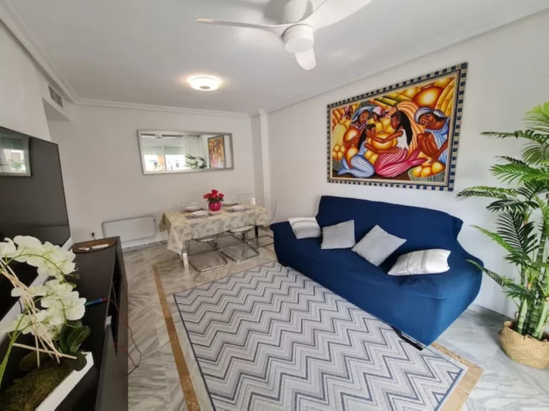 R5251240 | Middle Floor Apartment in Nueva Andalucía – € 375,000 – 2 beds, 2 baths