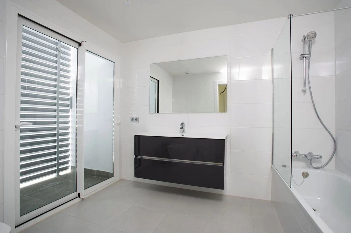 8-e64a9055bba3e77ac8aca3b893cdf826