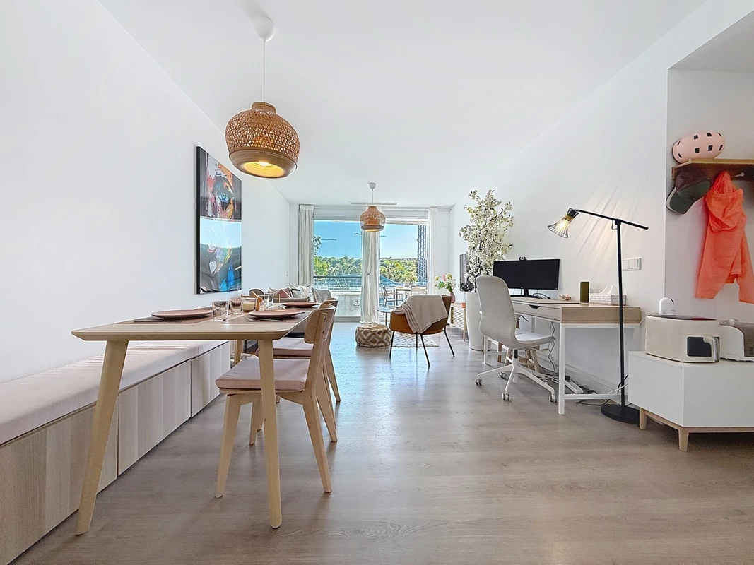 2-5bd7b9d04b45e33852eaf0ec6670150d