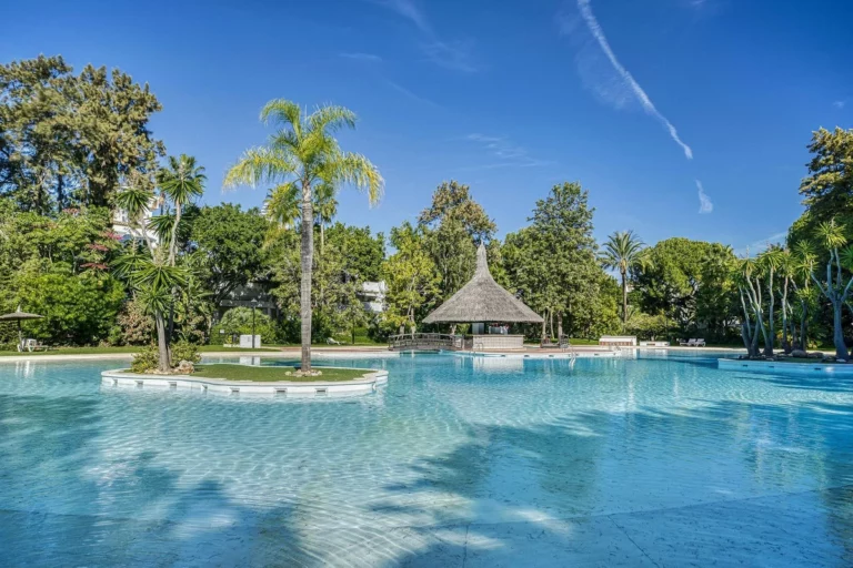 R5221423 | Penthouse Duplex in Guadalmina Baja – € 1,598,000 – 4 beds, 3 baths