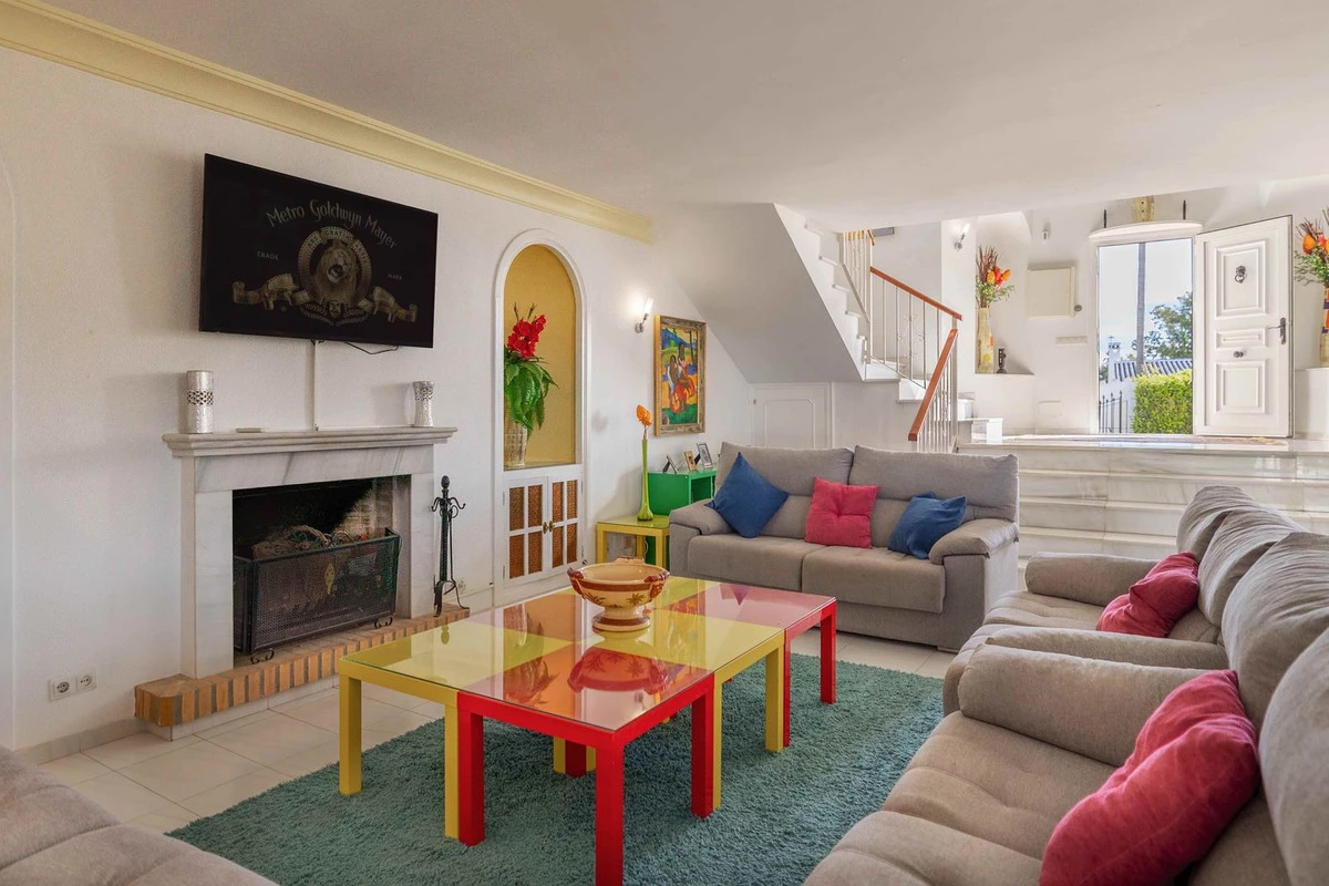 7-aa4cc561180b369757c0bb4af9886cd3