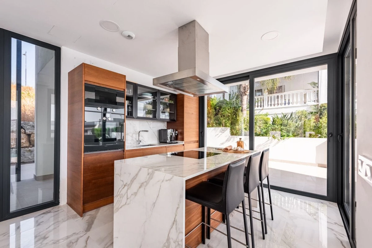 3-e898b2bb2a2fdfd06d2c39894dce8316