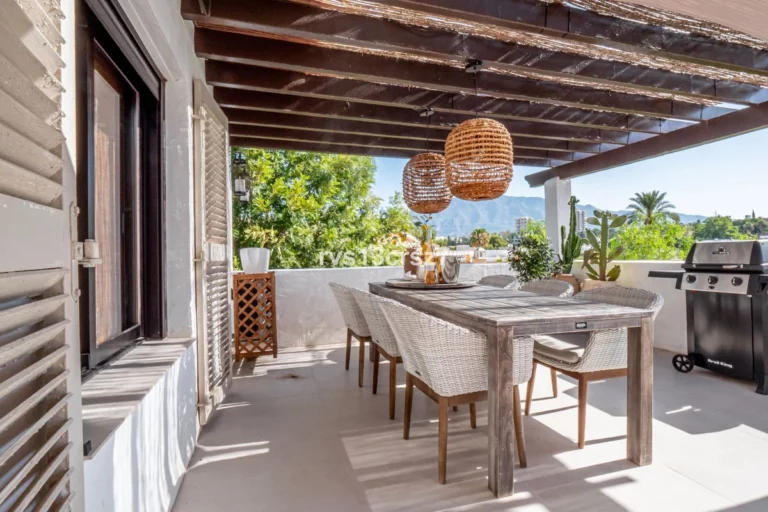 R5117659 | Middle Floor Apartment in Nueva Andalucía – € 499,000 – 2 beds, 1 baths