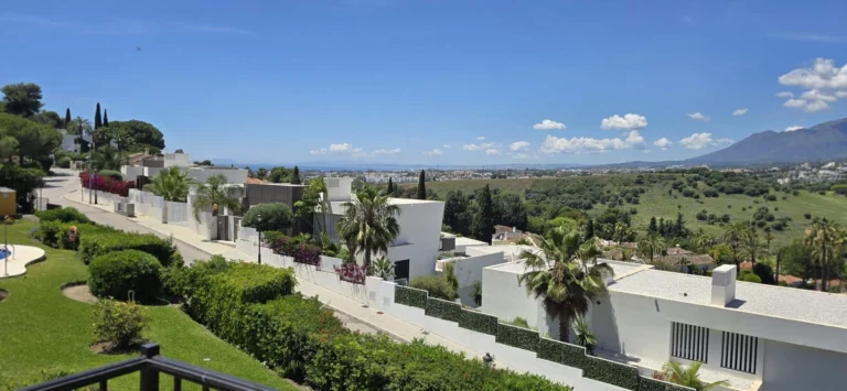 R5053222 | Duplex in El Paraiso – € 649,000 – 2 beds, 2.5 baths