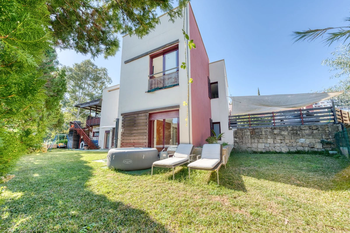 3-e898b2bb2a2fdfd06d2c39894dce8316