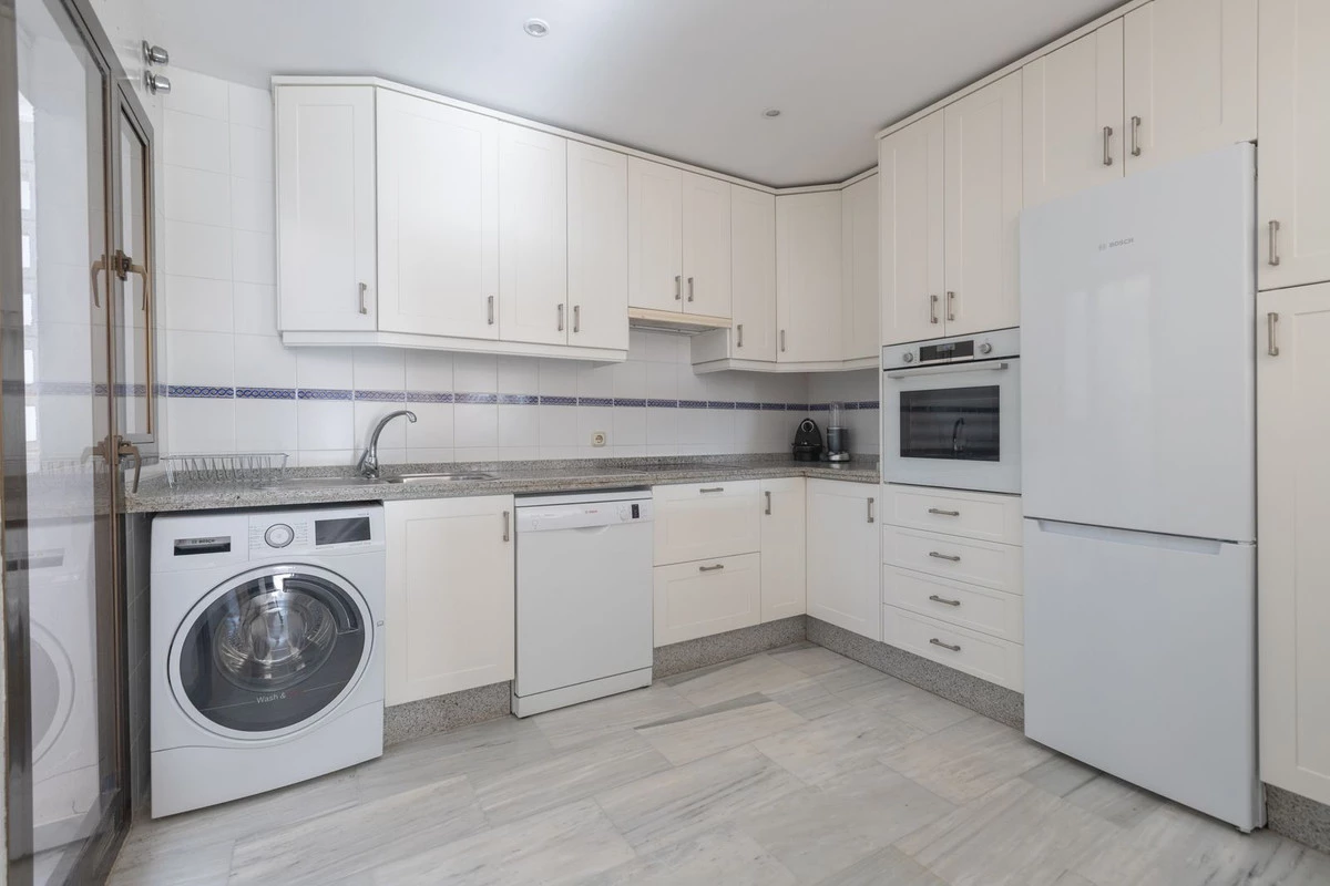 8-e64a9055bba3e77ac8aca3b893cdf826