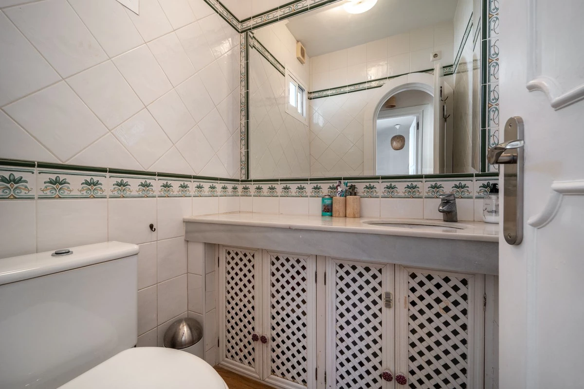 9-467d0cee5b725f3ef65f102a0c2e69c0