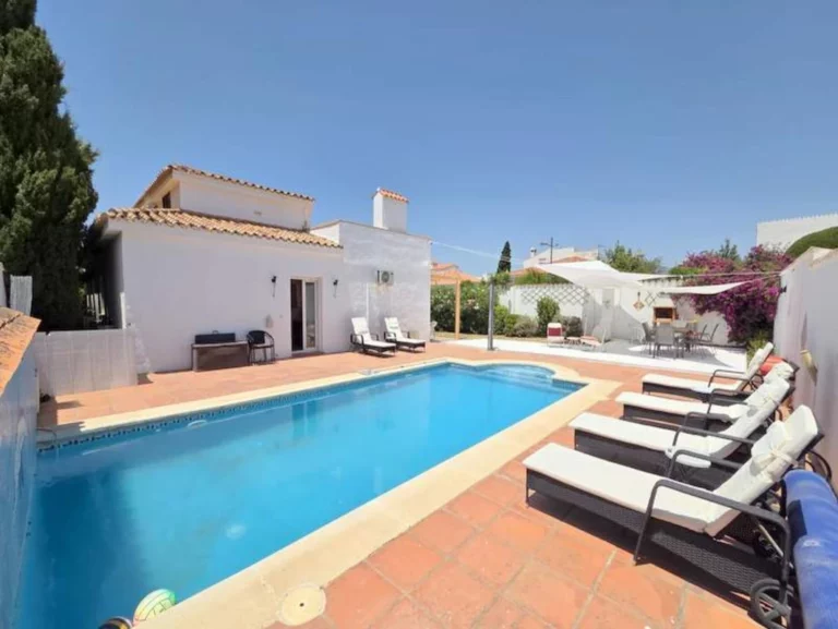 R5135164 | Detached Villa in Manilva – € 595,000 – 5 beds, 4 baths