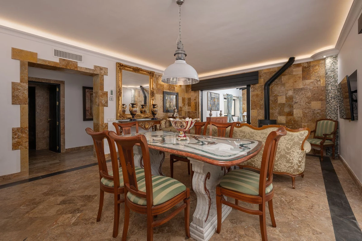 8-e64a9055bba3e77ac8aca3b893cdf826