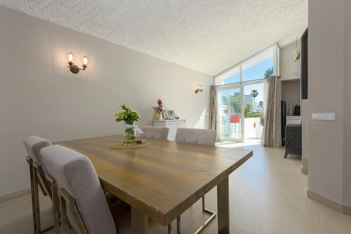 7-aa4cc561180b369757c0bb4af9886cd3