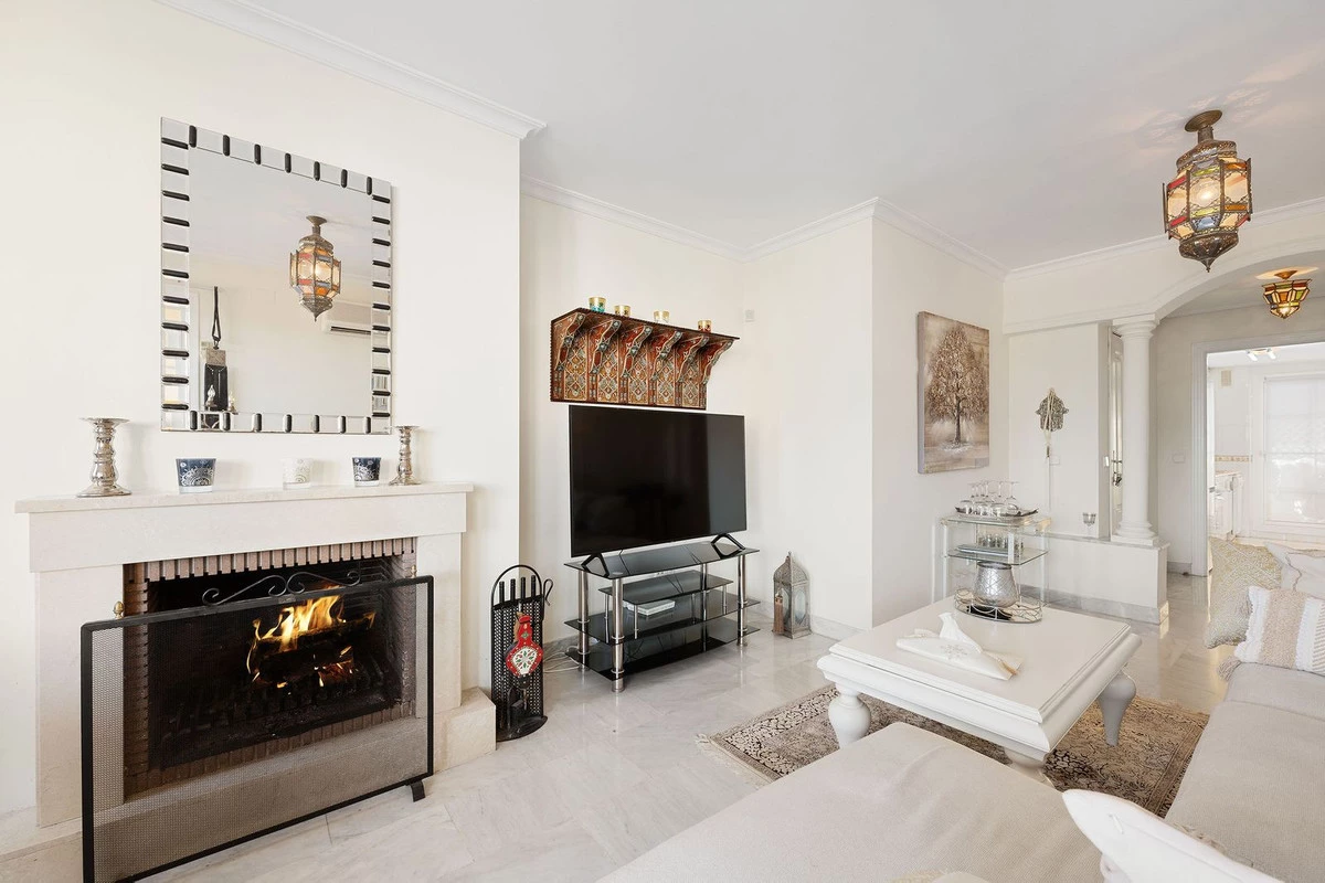 7-aa4cc561180b369757c0bb4af9886cd3