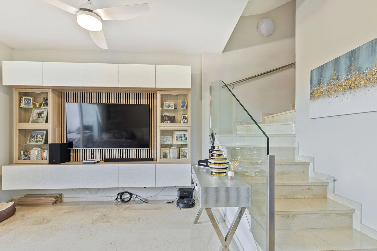 8-e64a9055bba3e77ac8aca3b893cdf826