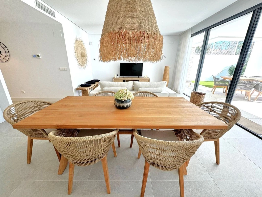 8-e64a9055bba3e77ac8aca3b893cdf826