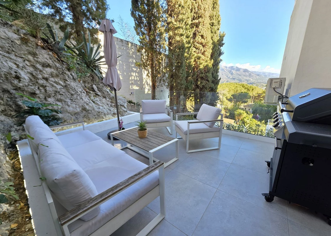 9-467d0cee5b725f3ef65f102a0c2e69c0