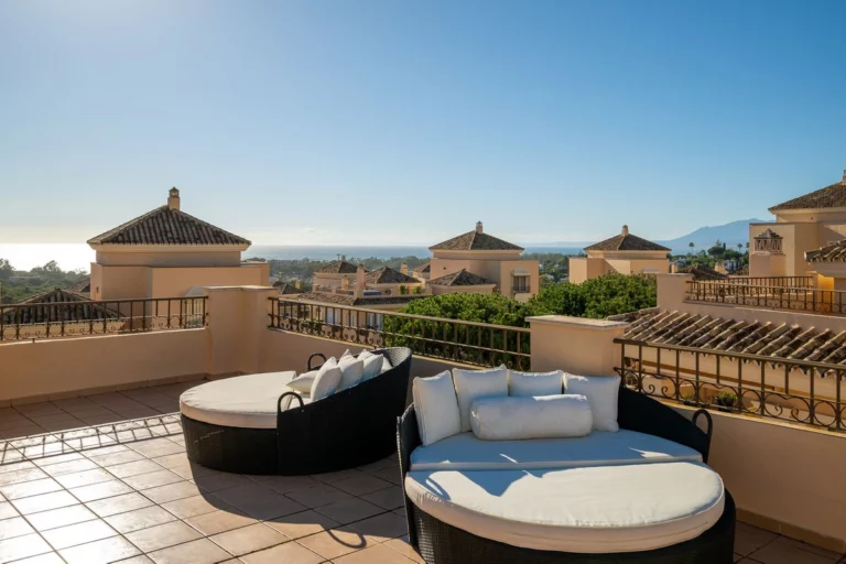 R4890589 | Penthouse Duplex in Elviria – € 1,449,000 – 4 beds, 4 baths