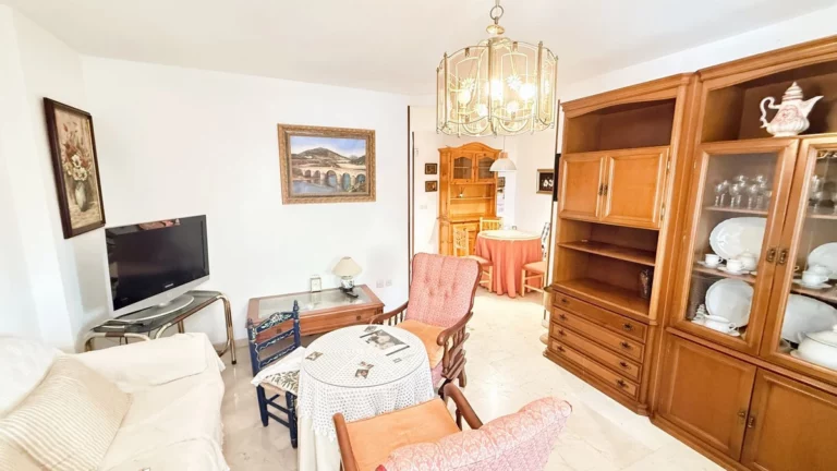 R5110804 | Middle Floor Apartment in Marbella – € 456,000 – 2 beds, 1 baths