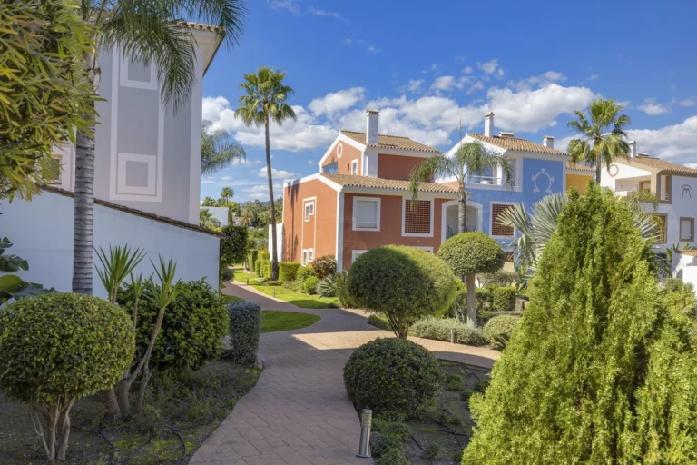 R5107054 | Ground Floor Apartment in Estepona – € 435,000 – 2 beds, 2 baths