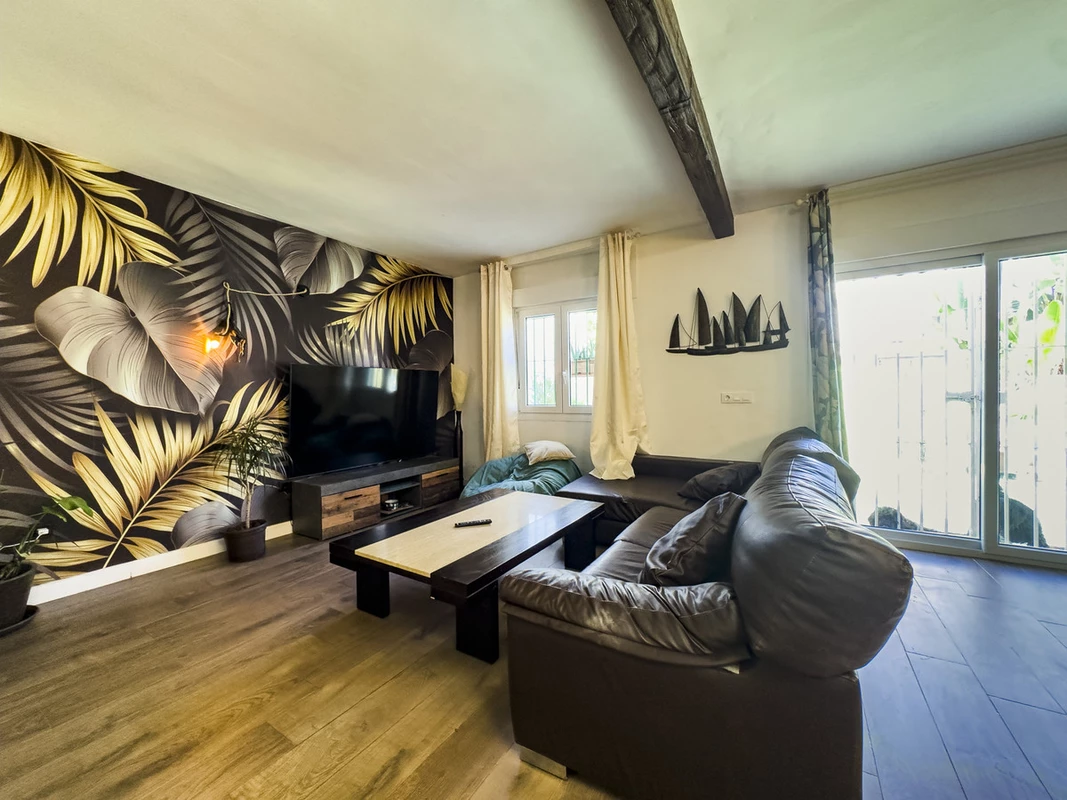 2-5bd7b9d04b45e33852eaf0ec6670150d