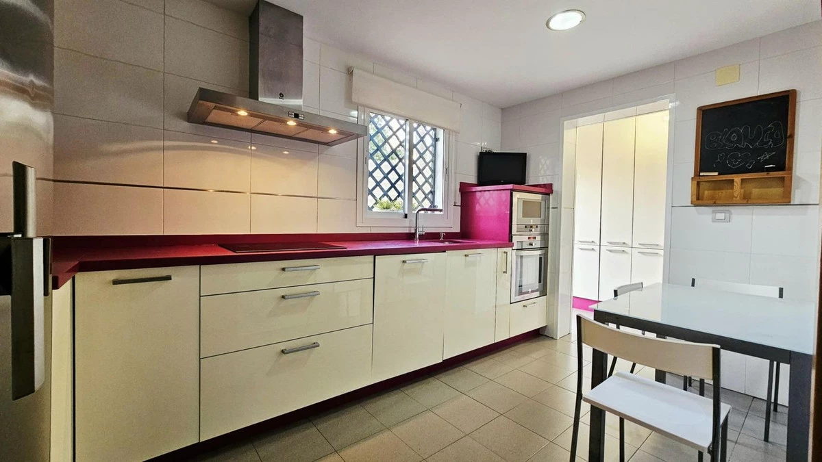 7-aa4cc561180b369757c0bb4af9886cd3