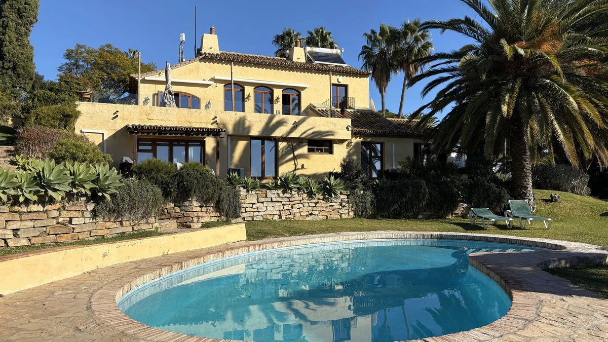 2-5bd7b9d04b45e33852eaf0ec6670150d