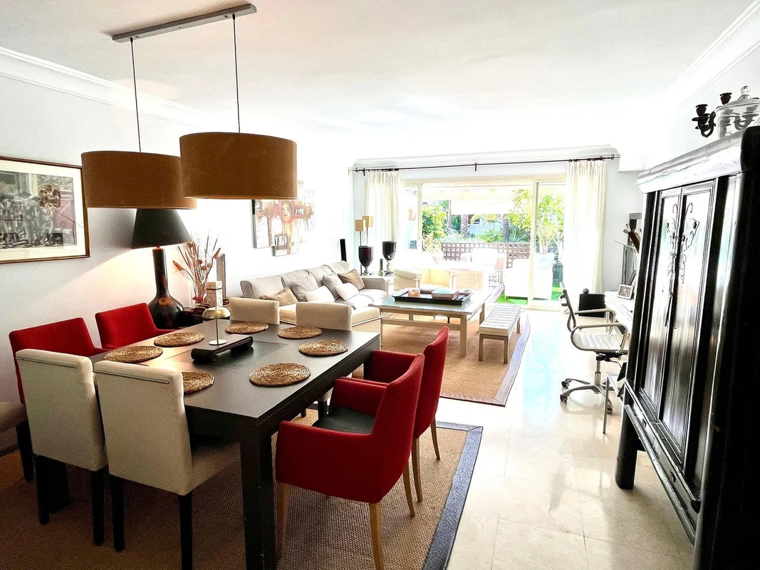 8-e64a9055bba3e77ac8aca3b893cdf826