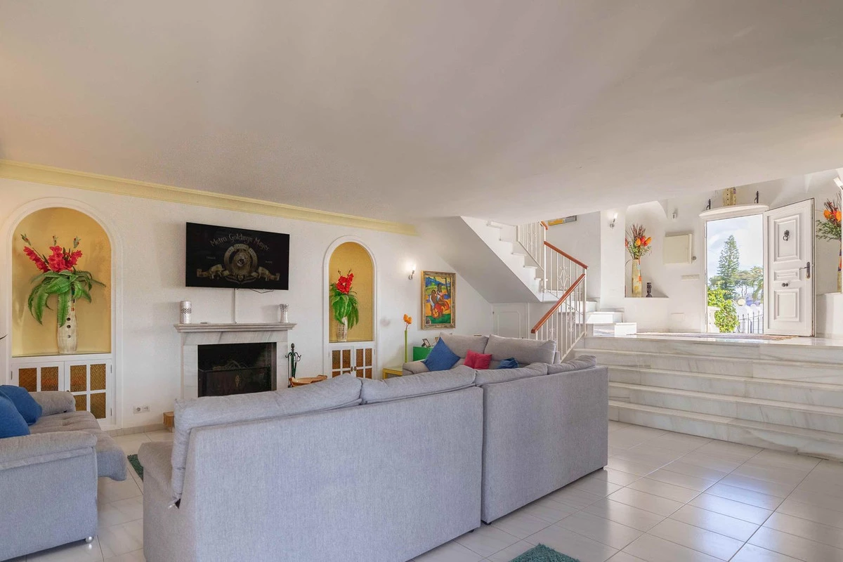 9-467d0cee5b725f3ef65f102a0c2e69c0