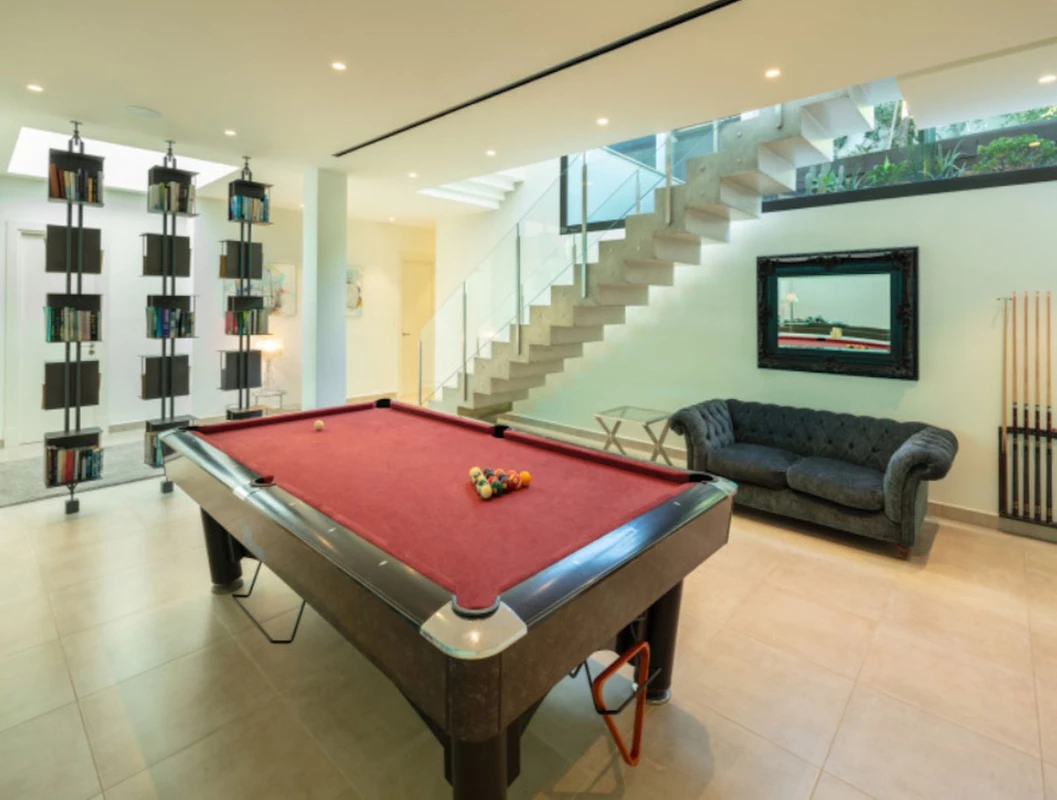 9-467d0cee5b725f3ef65f102a0c2e69c0