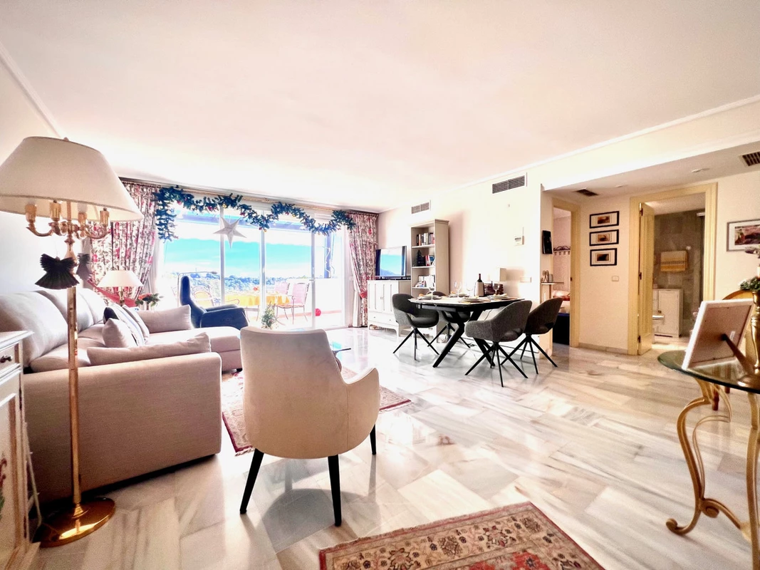 2-5bd7b9d04b45e33852eaf0ec6670150d