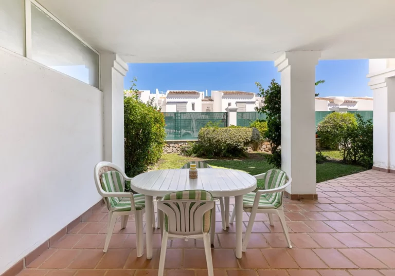 R5155369 | Ground Floor Apartment in Nueva Andalucía – € 425,000 – 2 beds, 2 baths