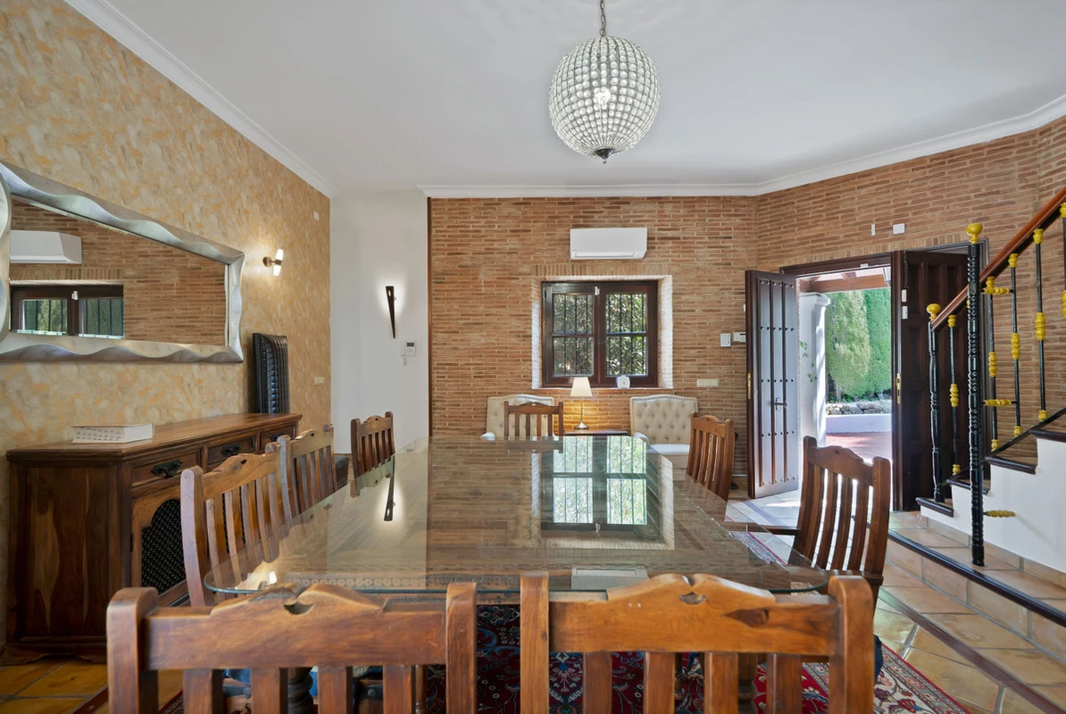 8-e64a9055bba3e77ac8aca3b893cdf826