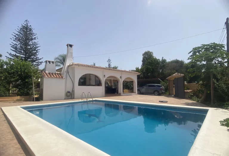 R5129014 | Detached Villa in Elviria – € 850,000 – 3 beds, 2 baths