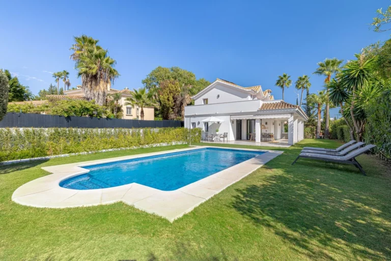 R4888552 | Detached Villa in Nueva Andalucía – € 2,650,000 – 4 beds, 4 baths