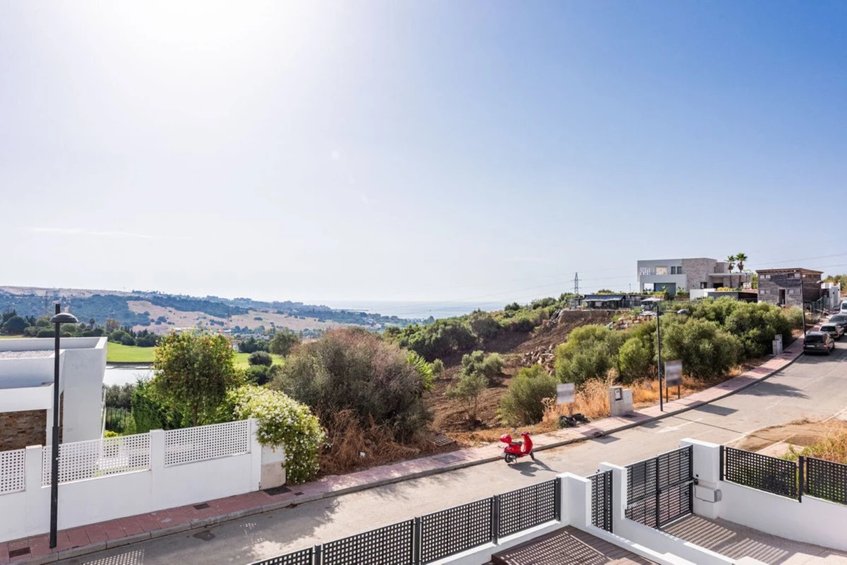 7-aa4cc561180b369757c0bb4af9886cd3