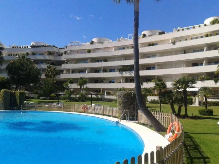 R4941550 | Townhouse in Estepona – € 690,000 – 3 beds, 2 baths