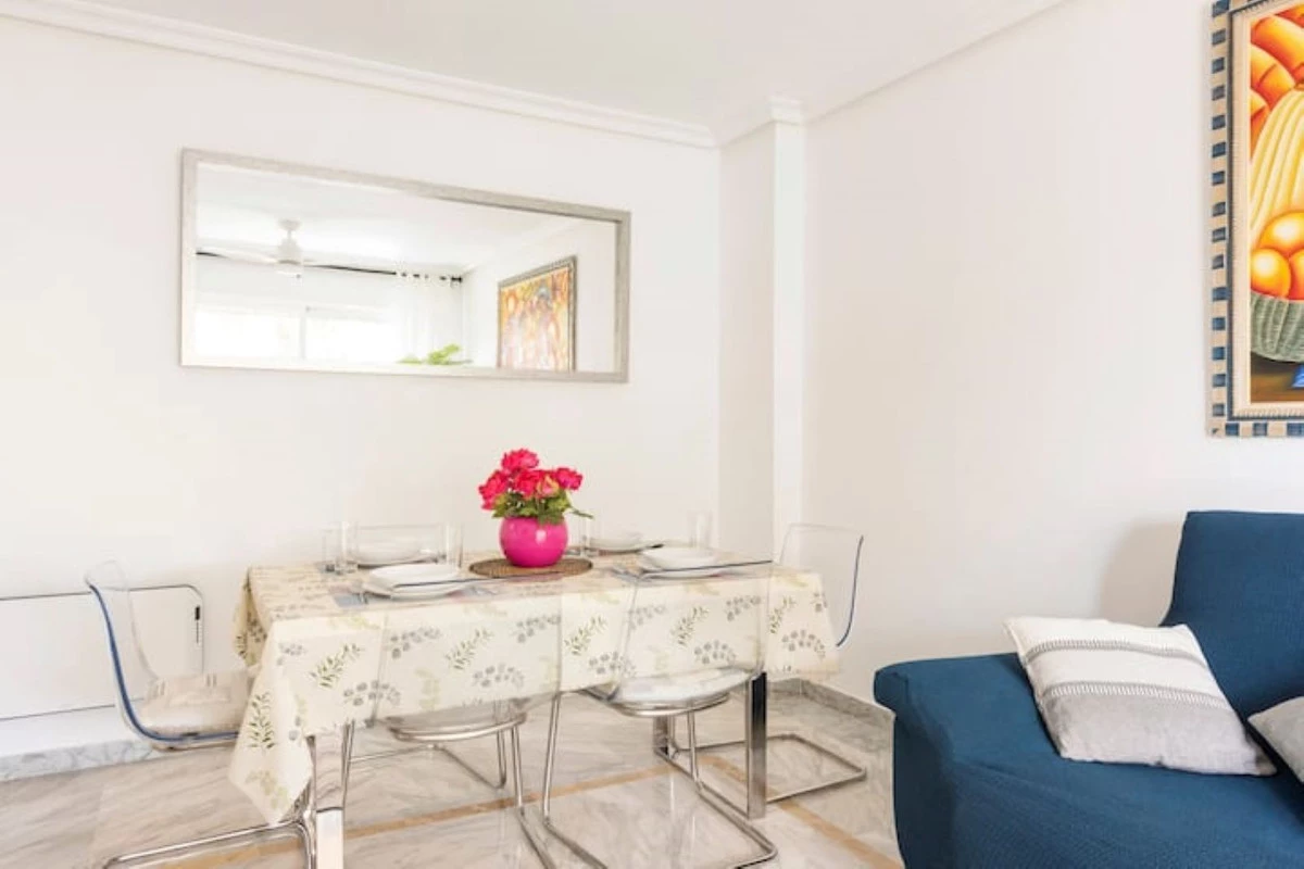 2-5bd7b9d04b45e33852eaf0ec6670150d