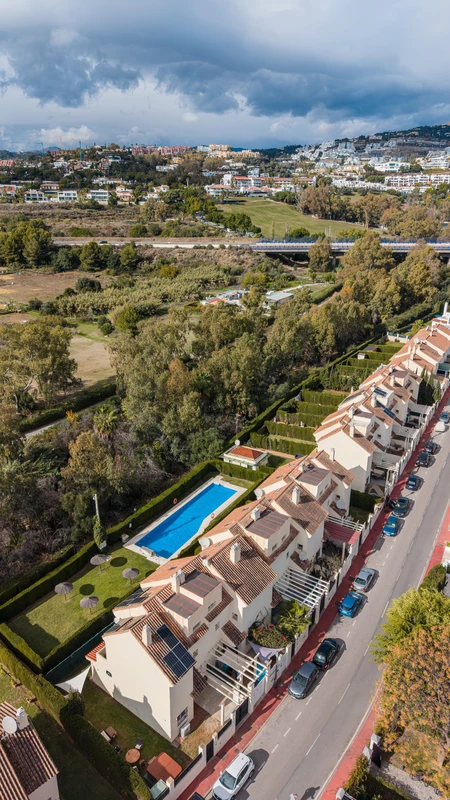 2-5bd7b9d04b45e33852eaf0ec6670150d