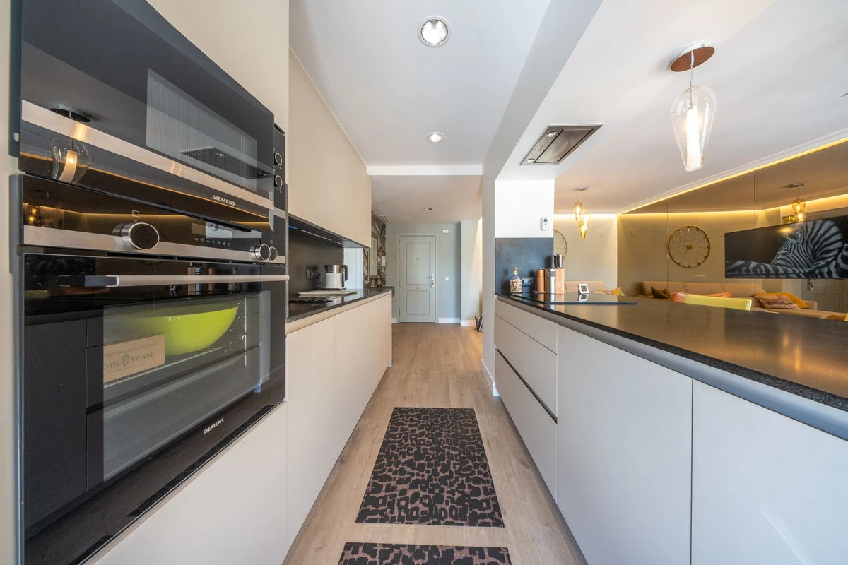 8-e64a9055bba3e77ac8aca3b893cdf826