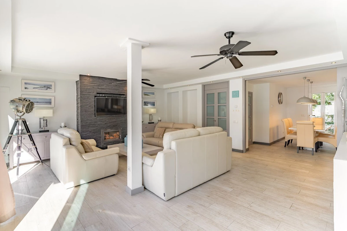 8-e64a9055bba3e77ac8aca3b893cdf826