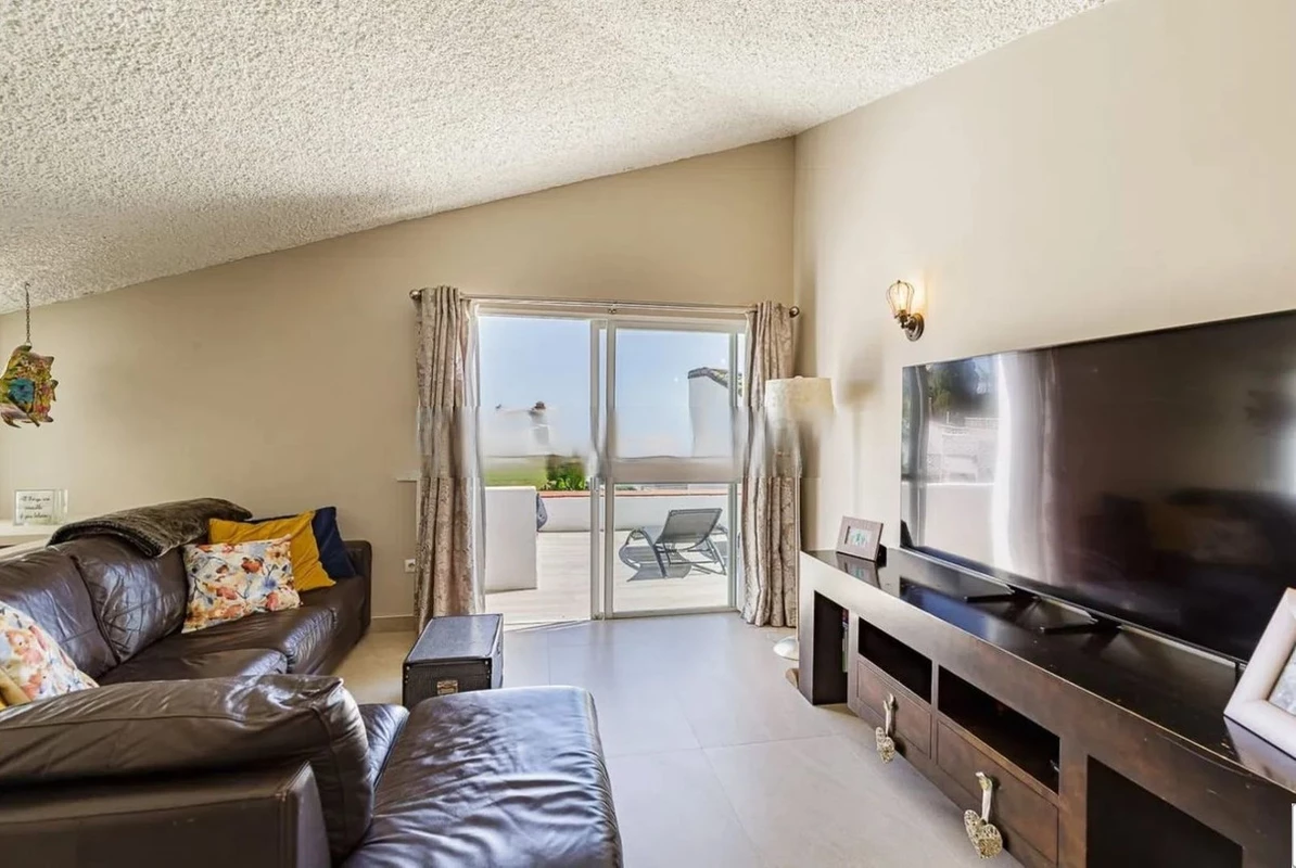 8-e64a9055bba3e77ac8aca3b893cdf826