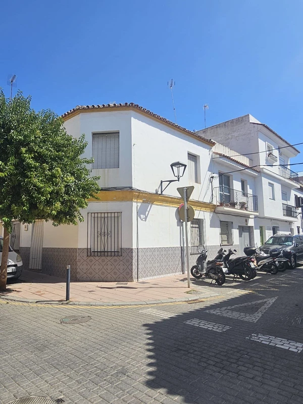 R5162455 | Townhouse in Estepona – € 799,000 – 4 beds, 3 baths